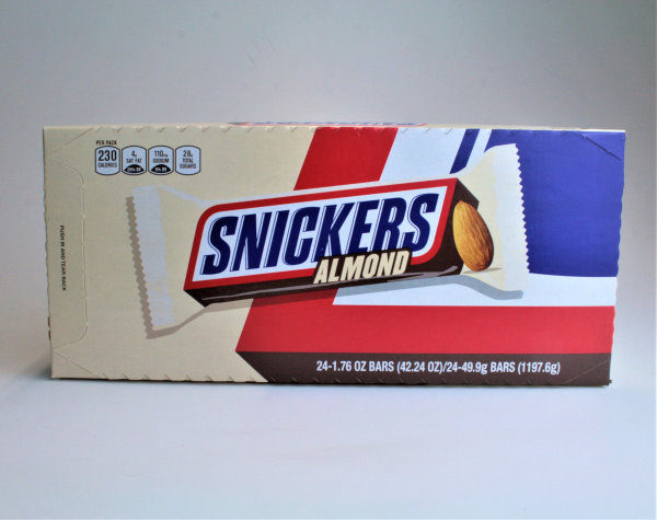 Snickers Almond Box MHD: 07/22